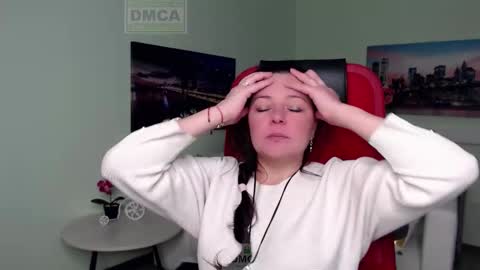 Lily online show from 5, 12, 2025