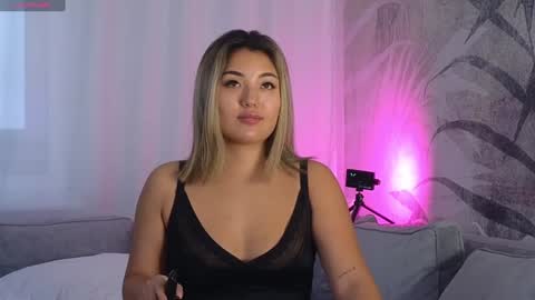 Lily online show from 6, 12, 2024