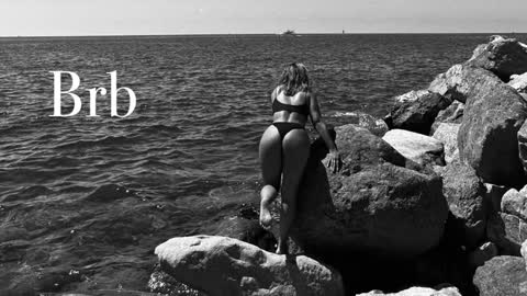 Lily online show from 4, 1, 2025