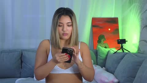 Lily online show from 19, 1, 2025