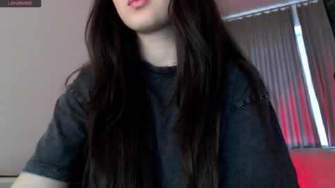 Lily Litle online show from 4, 3, 2026