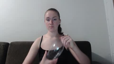 lily_love_x online show from 20, 10, 2025