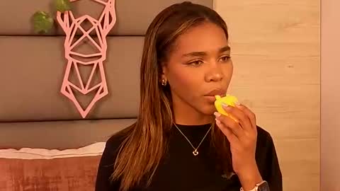 Snapshot of lily_miiller chatting on 26, 10, 2025 Lily Miiller online show from 26, 10, 2025