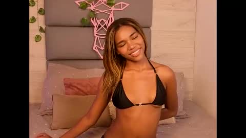 Snapshot of lily_miiller chatting on 2, 11, 2025 Lily Miiller online show from 2, 11, 2025