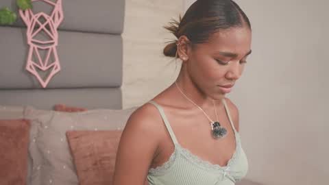 Snapshot of lily_miiller chatting on 15, 11, 2025 Lily Miiller online show from 15, 11, 2025