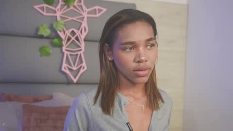 Snapshot of lily_miiller chatting on 21, 11, 2025 Lily Miiller online show from 21, 11, 2025