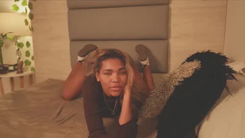 Lily Miiller online show from 26, 2, 2026