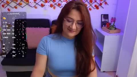 Snapshot of lily_ponce chatting on 20, 10, 2025 Lily online show from 20, 10, 2025