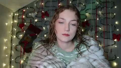 small lily online show from 22, 12, 2025