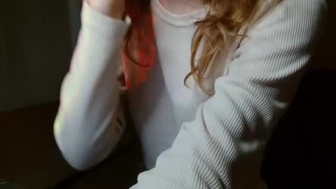 small lily online show from 26, 3, 2026