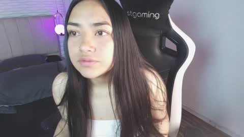 lily_waist online show from 6, 11, 2025