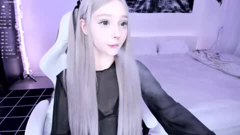 Snapshot of lily_weep chatting on 6, 3, 2025 Lily online show from 6, 3, 2025