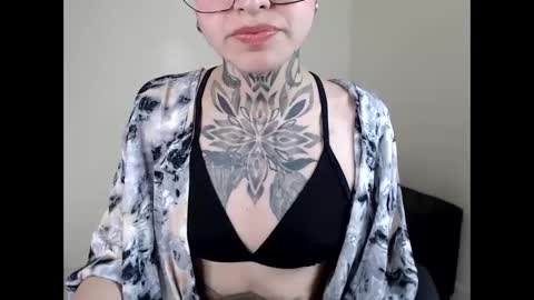 Lily online show from 19, 1, 2025