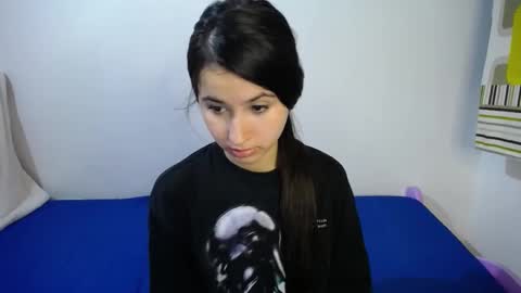 Snapshot of lilybumn chatting on 13, 12, 2025 Lily Dumn online show from 13, 12, 2025