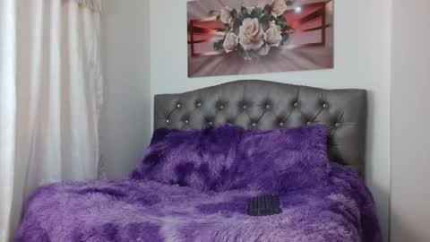 lilyfox23 online show from 8, 3, 2025