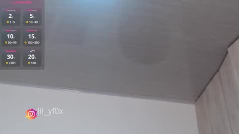 lilyfox23 online show from 13, 9, 2025