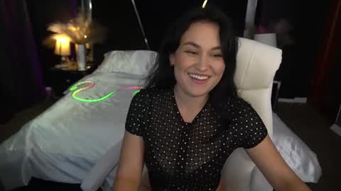 Snapshot of lilyfoxyy chatting on 4, 11, 2025 Lily online show from 4, 11, 2025