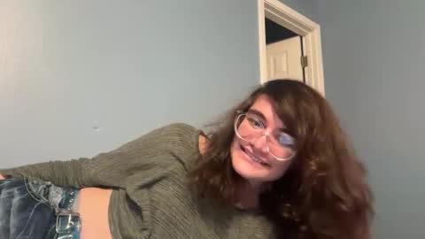 lilylustwell online show from 11, 4, 2026