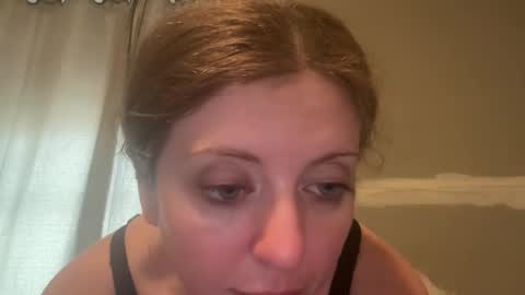 Snapshot of lilymae98 chatting on 10, 6, 2026 LilyMae online show from 10, 6, 2026