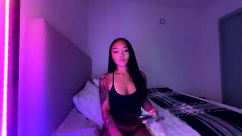 Snapshot of lilypowpow chatting on 5, 12, 2025 lilypowpow online show from 5, 12, 2025