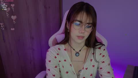 Snapshot of lilyrouse_ chatting on 8, 2, 2026 lily help me to collect more cosplay online show from 8, 2, 2026