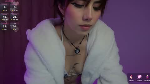 Snapshot of lilyrouse_ chatting on 12, 3, 2026 lily help me to collect more cosplay online show from 12, 3, 2026