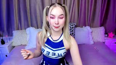 Snapshot of lilystarlight chatting on 13, 10, 2025 Lilian online show from 13, 10, 2025