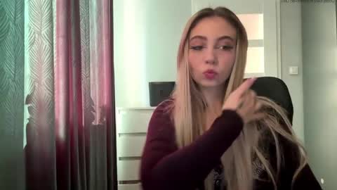 Lily online show from 25, 5, 2026