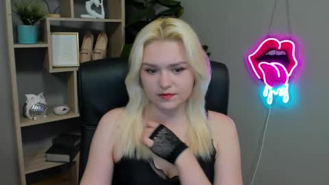 Lily online show from 30, 3, 2026