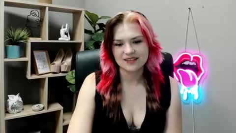 Snapshot of lilysweetxo chatting on 10, 6, 2026 Lily online show from 10, 6, 2026