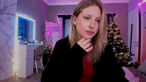 Snapshot of lilyvibe chatting on 29, 12, 2024 Lily online show from 29, 12, 2024