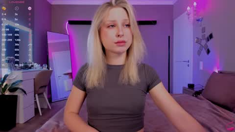 Snapshot of lilyvibe chatting on 30, 1, 2025 Lily online show from 30, 1, 2025