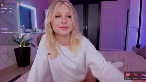 Snapshot of lilyvibe chatting on 8, 2, 2025 Lily online show from 8, 2, 2025