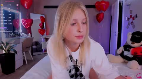Snapshot of lilyvibe chatting on 14, 2, 2025 Lily online show from 14, 2, 2025