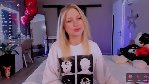 Snapshot of lilyvibe chatting on 18, 2, 2025 Lily online show from 18, 2, 2025