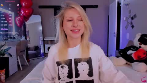 Snapshot of lilyvibe chatting on 18, 2, 2025 Lily online show from 18, 2, 2025
