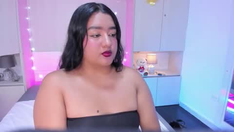 lilywhitee1 online show from 17, 12, 2025