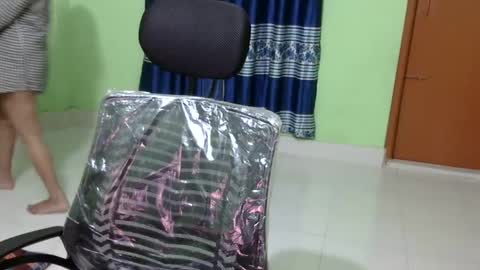 limaakter246618 online show from 18, 2, 2025