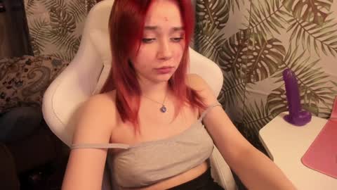 Snapshot of lina_and_lion chatting on 4, 1, 2025 Scarlet online show from 4, 1, 2025