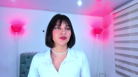 Snapshot of lina_bedoya chatting on 15, 1, 2025 Lina Bedoya online show from 15, 1, 2025