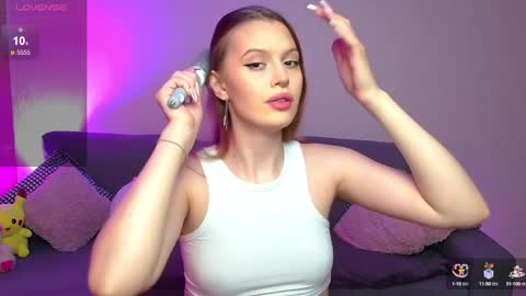 Snapshot of lina_bush chatting on 9, 3, 2025 lina_bush online show from 9, 3, 2025
