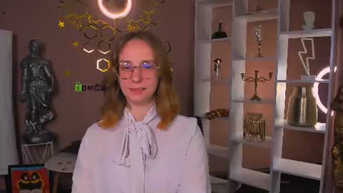 lina_fox12 online show from 9, 6, 2026