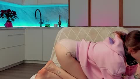 Lina -  online show from 4, 12, 2024
