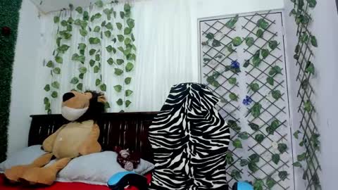 Snapshot of lina_paola chatting on 18, 12, 2024 paola online show from 18, 12, 2024