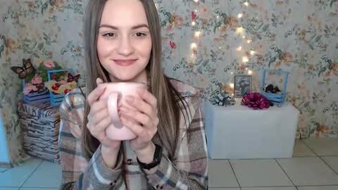 Lina online show from 18, 2, 2025