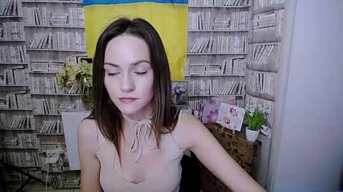 Lina online show from 19, 9, 2025