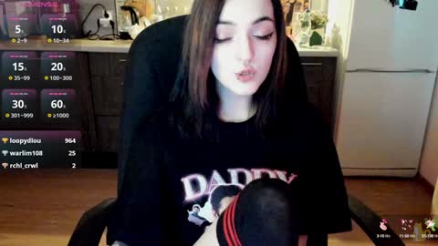 Lina 3  1715622743 online show from 19, 12, 2024