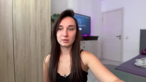 Lina online show from 15, 9, 2025