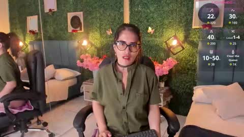 Lina  online show from 16, 9, 2025