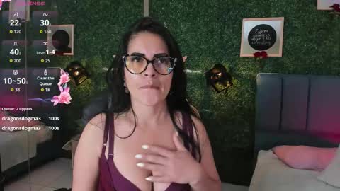 Lina  online show from 14, 11, 2025